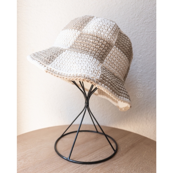 Checkered Crochet Bucket Hat - Cream/Tan (Handmade) - Picture 4 of 11